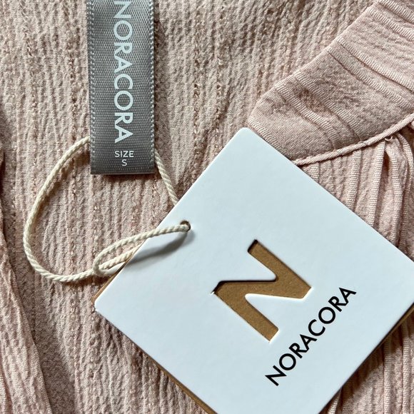 Noracora Women’s Cream Beige Sleeveless Pleated Flowy V-Neck Blouse Top Size S - Picture 4 of 5